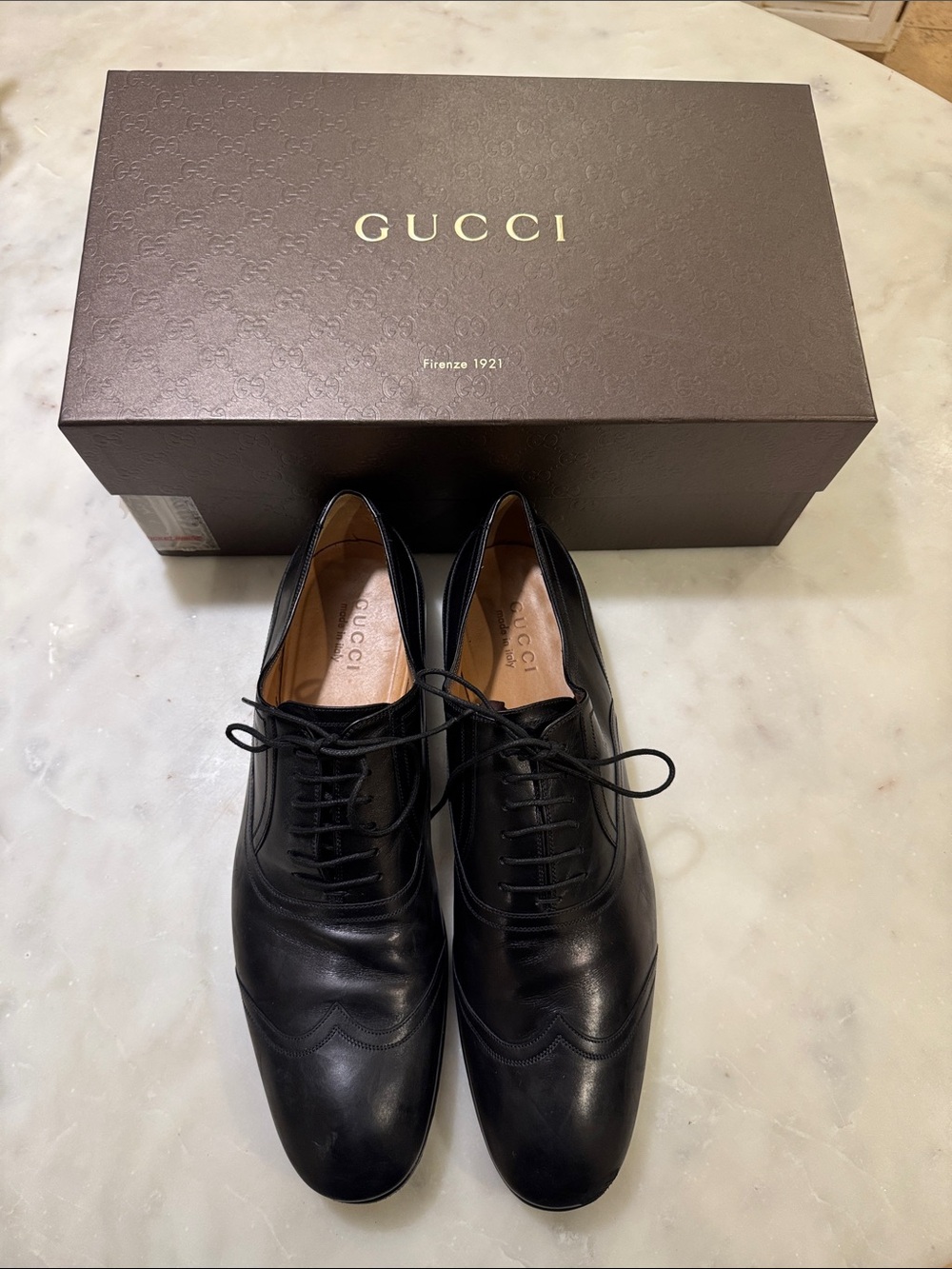 Gucci Black Leather Lace-Up Oxfords